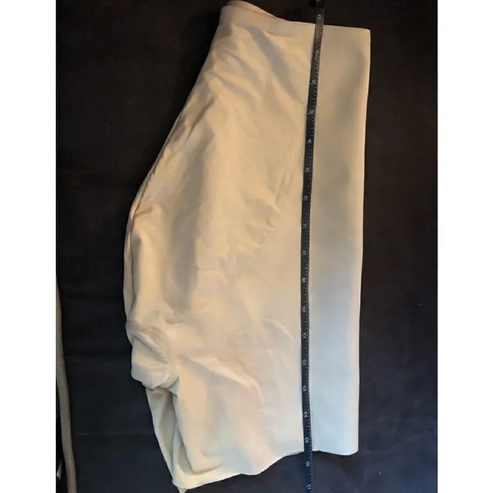 WaCoal spanks briefs control tummy and butt Feels like silk. Holds it up and in!
